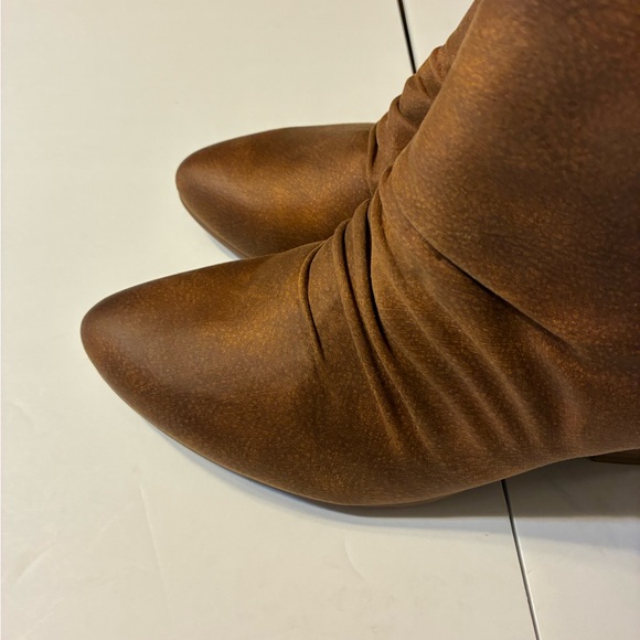 BareTraps Women's BrownHeeled Booties - Picture 7 of 15
